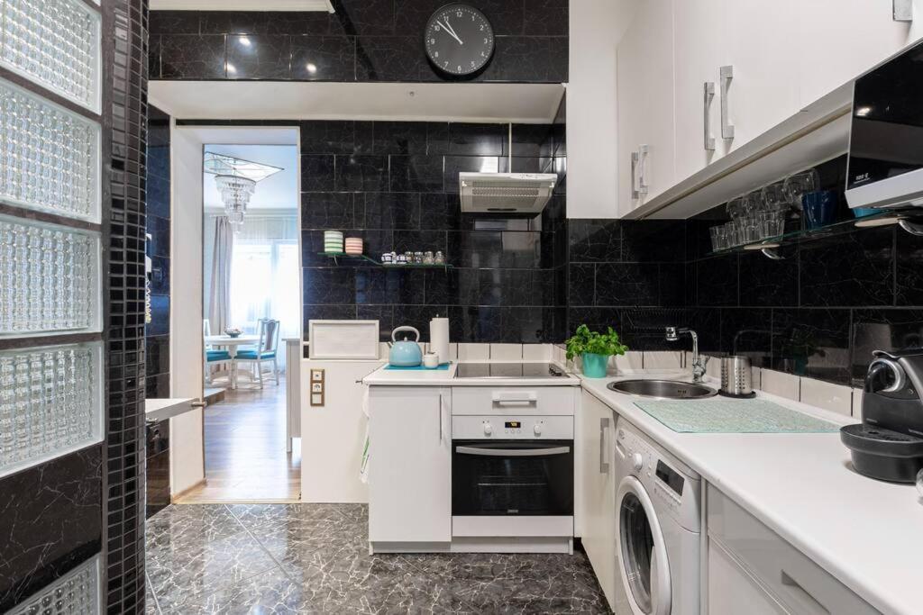 Stylish Central Budapest Apartment Bagian luar foto